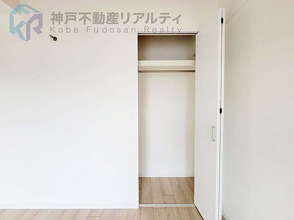 各居室に収納スペースございます♪