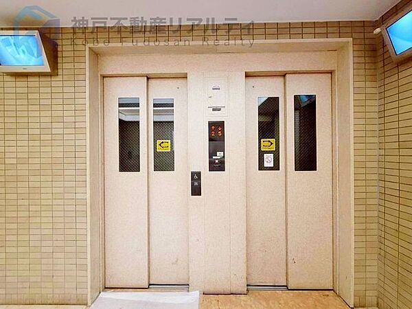 エレベーター2基ございます♪朝の混雑時もスムーズに利用できます♪