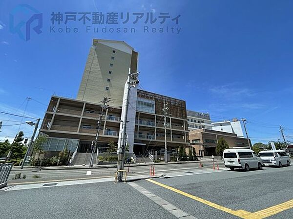 特定医療法人明仁会明舞中央病院 徒歩13分。 1000m