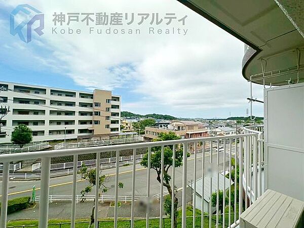 主要採光面が南向きで、1日を通して日当たり良好です。