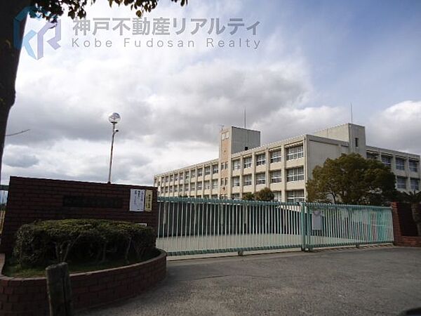 明石市立魚住東中学校 徒歩16分。 1250m