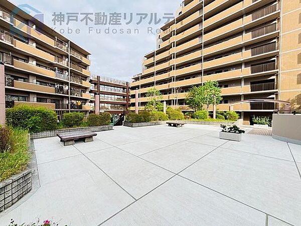 ・分譲車庫権つき♪(高さ1.800ｍｍ・幅1.700ｍｍ・全長4.700ｍｍまで駐車可能)