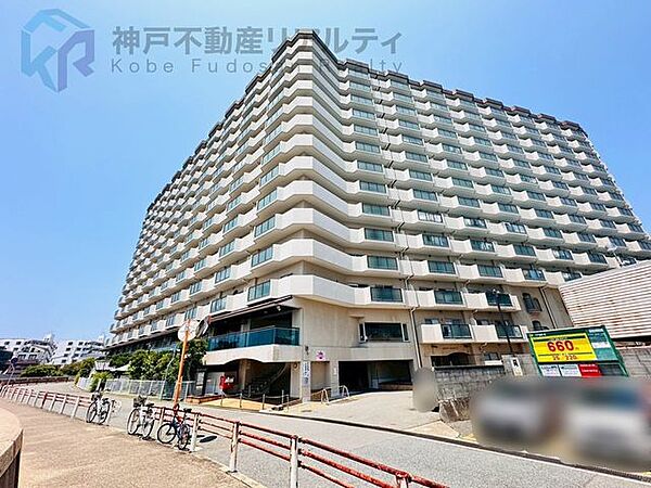 外観：328000677092