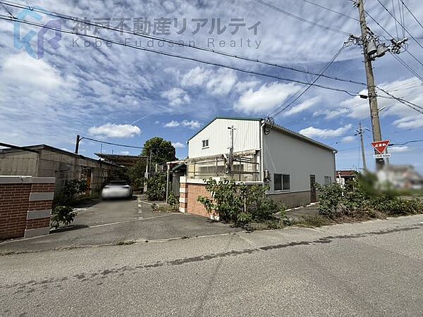 北東角地♪通風良好です♪
