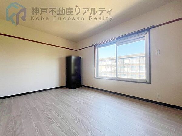 洋室6帖ございます♪