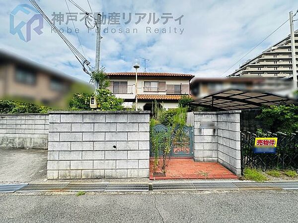 神戸市立多聞東小学校徒歩4分。神戸市立多聞東中学校徒歩10分。