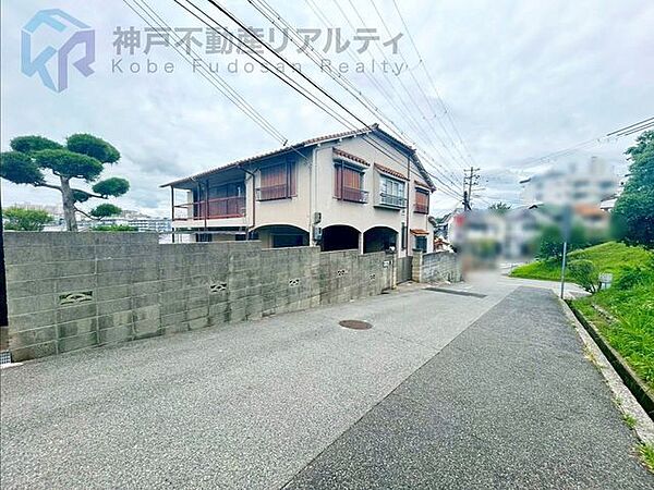 東側道路に接面♪