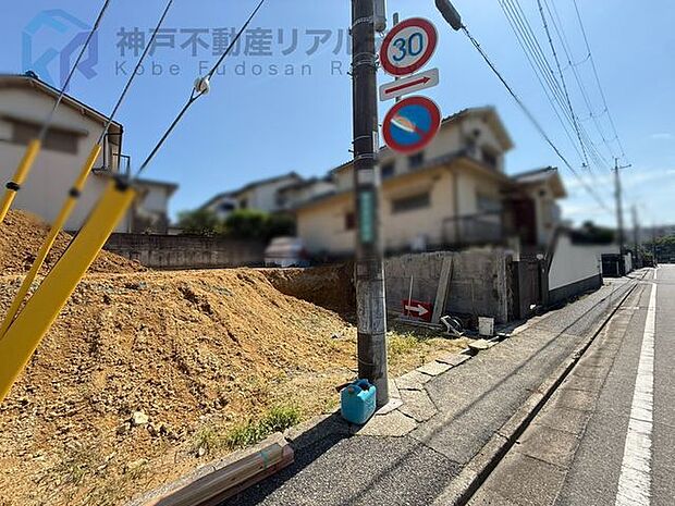 ◇敷地内にお車2台駐車スペースございます♪2026/10/1 撮影
