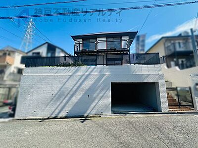 外観:2023年1月外壁塗装2026年8月室内リフォ―ム済♪各居室6帖以上収納スペース付5LDK♪ 外観:2023年1月外壁塗装2026年8月室内リフォ―ム済♪各居室6帖以上収納スペース付5LDK♪