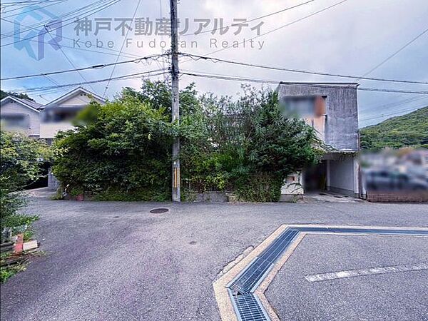 神戸市立箕谷小学校　徒歩15分神戸市立山田中学校　徒歩4分