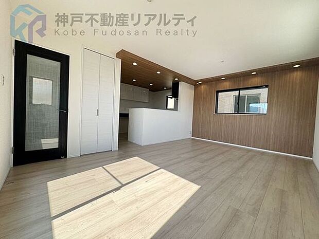 ◆木造3階建て/4LDK♪