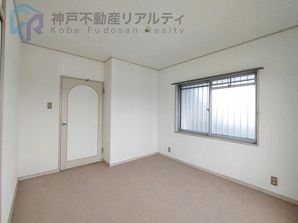 3面採光で明るい室内♪