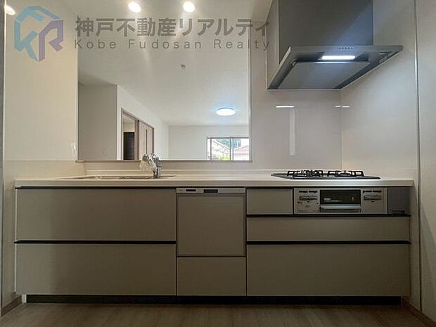 お料理好きには嬉しい3口コンロ♪複数メニューも同時に調理OK♪2025.9.4撮影