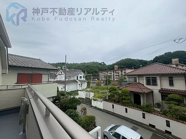 主要採光面が南向きで、1日を通して日当たり良好です。2025.9.4撮影　眺望