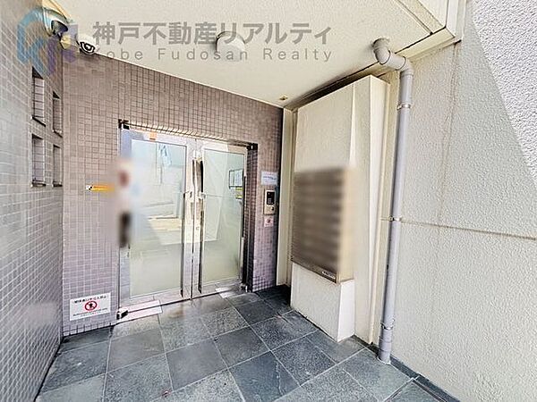 ・南向きの専用テラスではプランターガーデニング等お楽しみいただけますよ♪