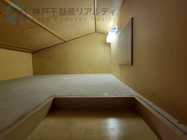 屋根裏収納付き