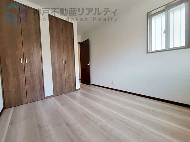 主要採光面が南東向きで、朝から昼の日当たりが良好です。