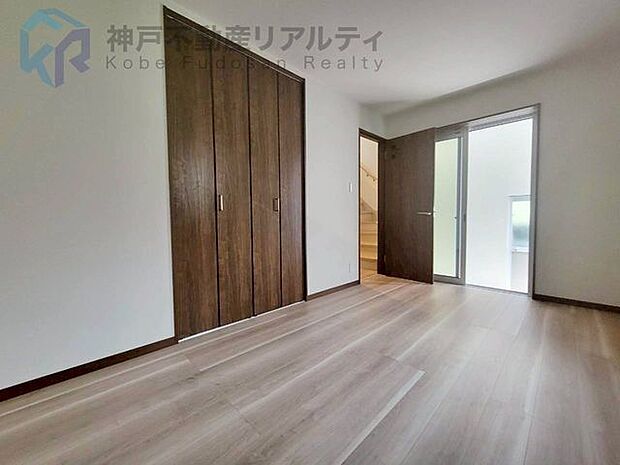 ・各居室収納スペースあり♪