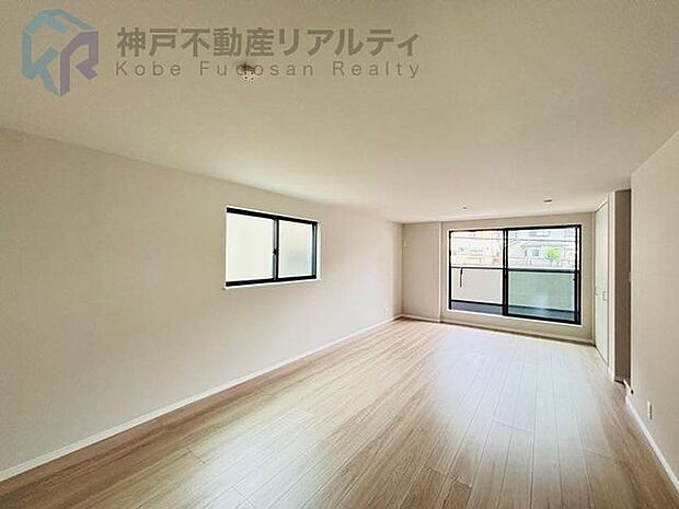 LDK20畳以上は暮らしにゆとりある快適空間です。