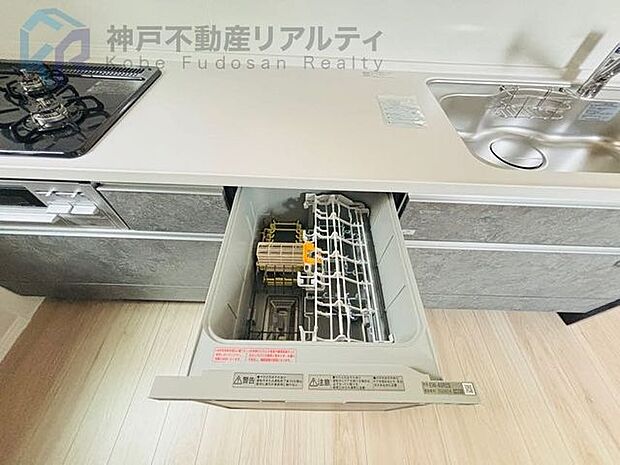 食洗機付きキッチン♪家事の時短も期待できますね♪