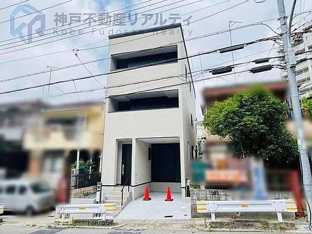 ◇ビルトインガレージ1台駐車可能♪