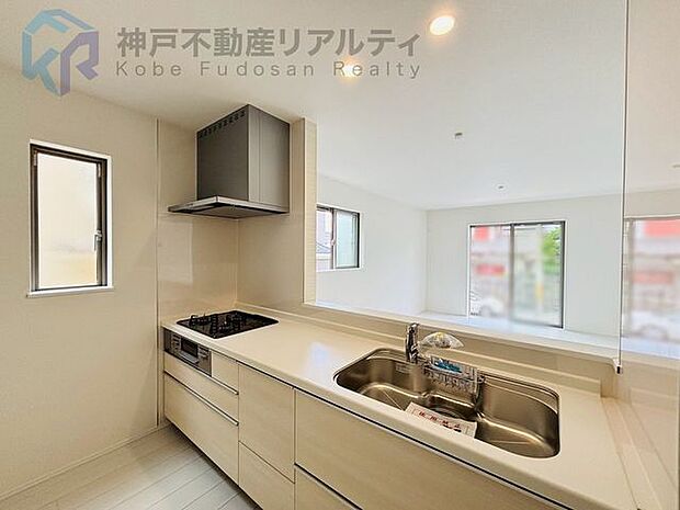 ◆床下収納もありキッチン周りもすっきり♪