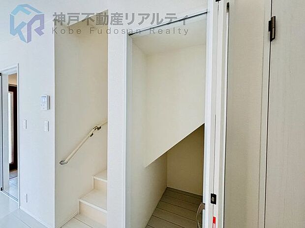 ◆各居室収納スペースあり♪