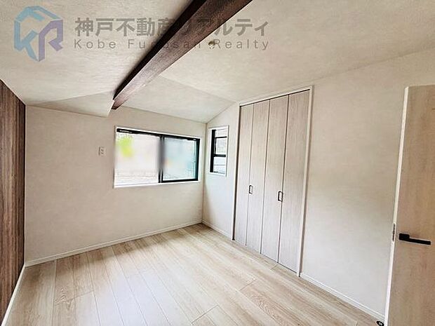 各居室収納スペースあり♪