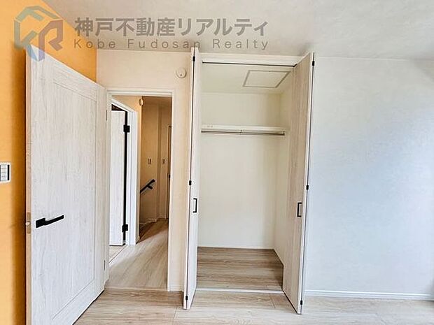 生活感の出やすいお掃除用品なども片付けやすいですね♪