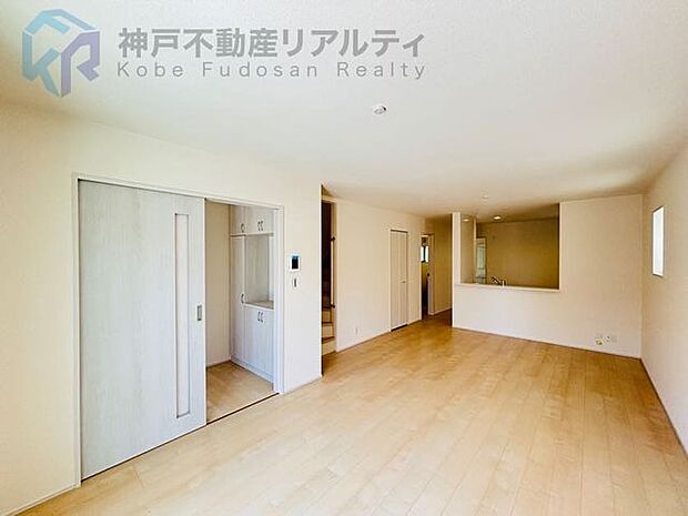 ・対面タイプのキッチン♪リビング全体を見渡せます♪