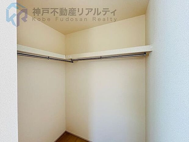 ・床下収納やウォークインクローゼットあり！豊富な収納スペース♪