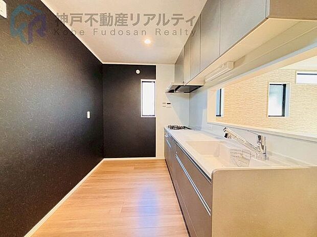 おしゃれなクロスのキッチン♪