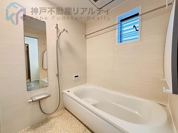 浴室に窓があるので換気しやすく、カビの心配がありません。