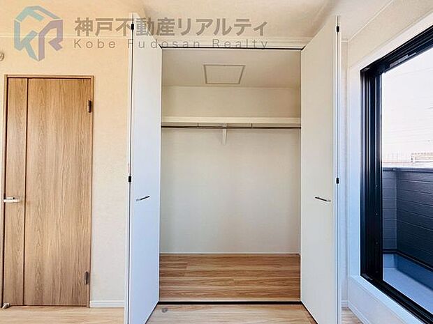 収納力抜群でお部屋がスッキリ片付きますね♪