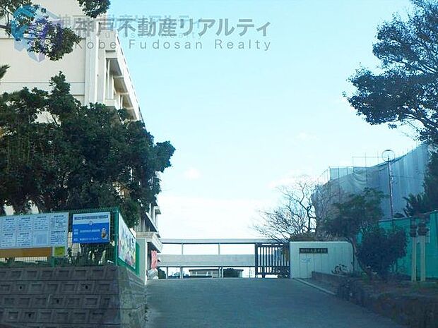 明石市立大蔵中学校 徒歩16分。 1260m