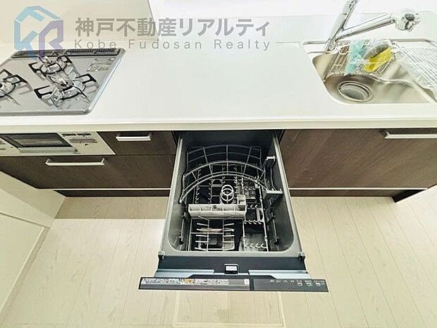 食洗機付きキッチン♪家事の時短も期待できますね♪