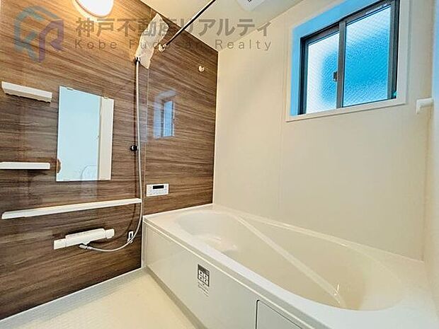 浴室に窓があるので換気しやすく、カビの心配がありません。