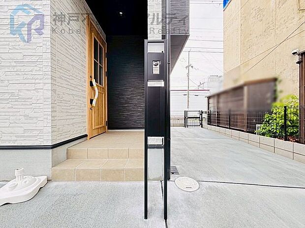 TVモニター付きインターホン付き♪