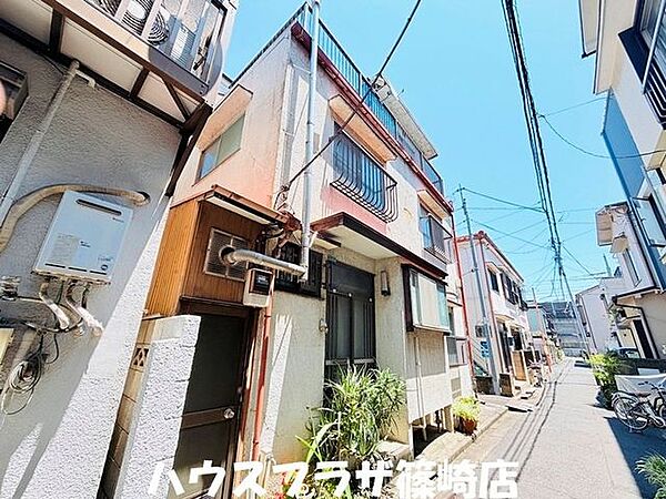 角地の為日当たり良好です。R8.8月撮影