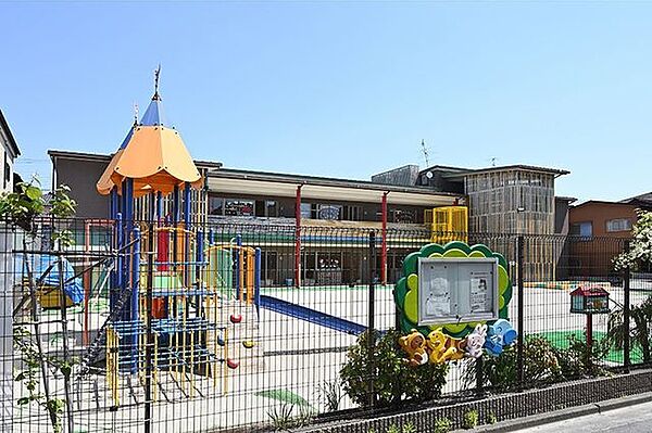 明聖第二幼稚園 徒歩9分。 710m