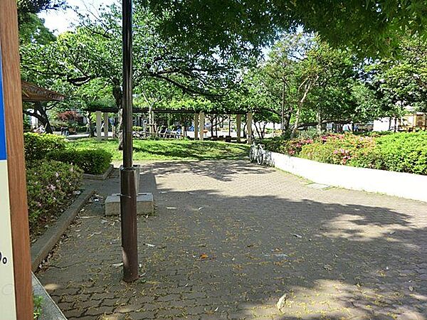 西瑞江公園 徒歩2分。 110m