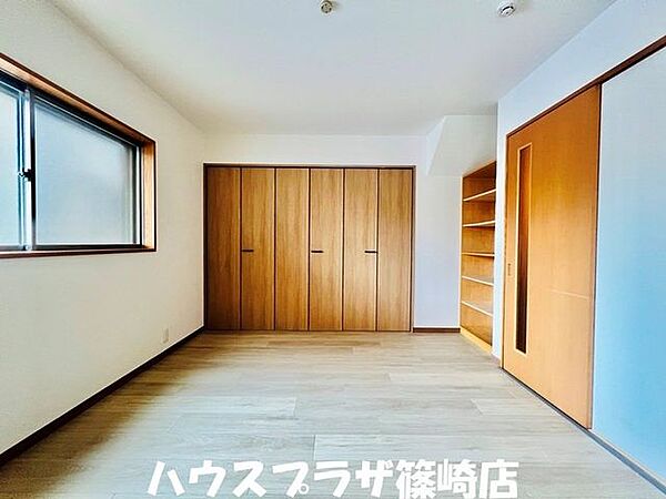 主寝室として使えそうな7.25帖の洋室です！