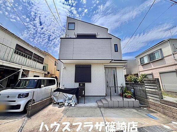 各居室に収納があるのは嬉しいポイントですね。　R8.7月撮影