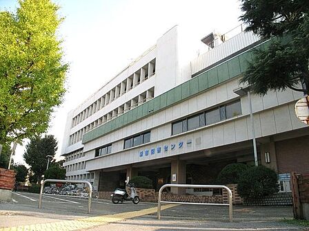 葛飾区立にいじゅく地区図書館 徒歩12分。 920m