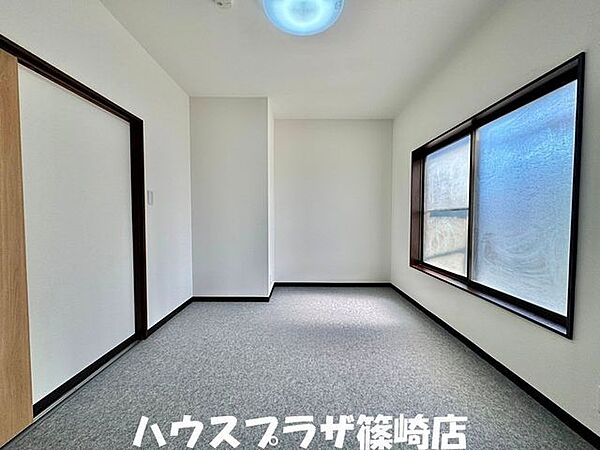 2階4.8帖の居室は寝室にぴったりですね。