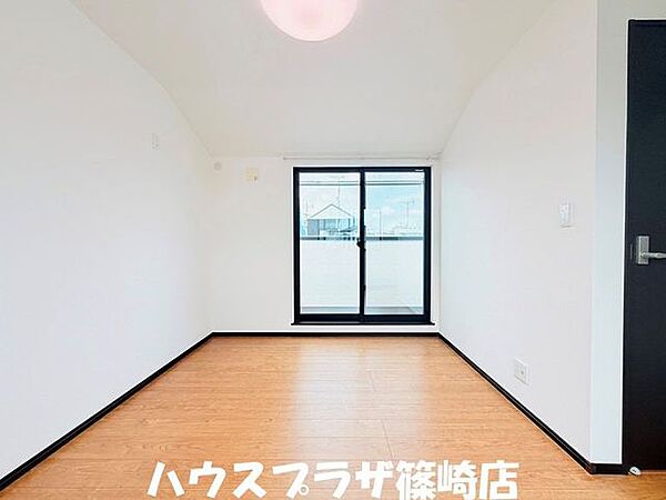6.2帖の洋室からバルコニーに出られます！