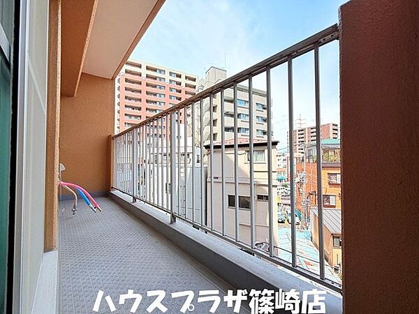 角部屋のため、2面バルコニーになっております。R8年8月撮影