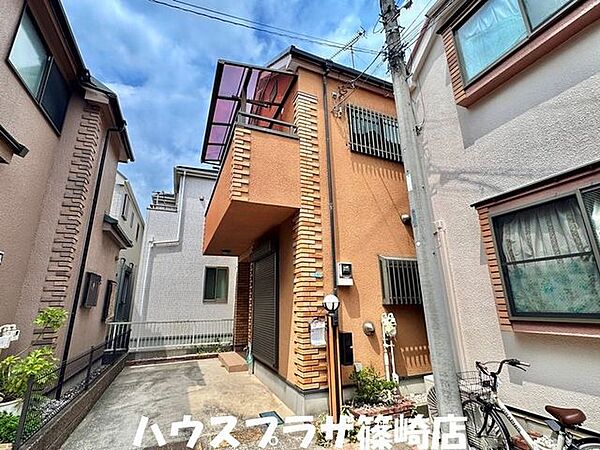 生活がしやすい2階建てとなっています。　R8.8月撮影