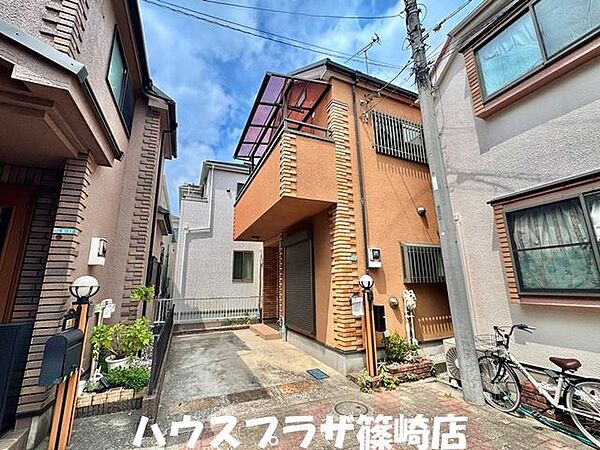 2階には天井裏収納があるので、整理整頓がしやすいですね。　R8.8月撮影