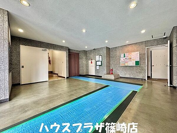 【エントランス】　とても綺麗に管理されていますね。
